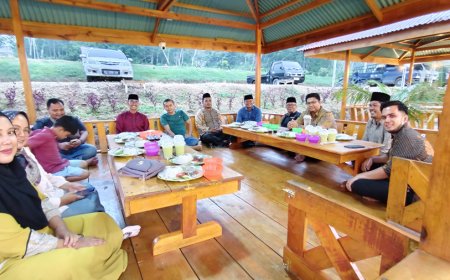 Majelis Dikdasmen PNF PDM Kabupaten Sijunjung Adakan Bukber dan Raker Strategis di Café Resto Cendekia Muslim