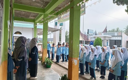 Rutinitas Sabtu Pagi: Kelas 7.1 MTs Muhammadiyah Tanjung Ampalu Lantunkan Asmaul Husna