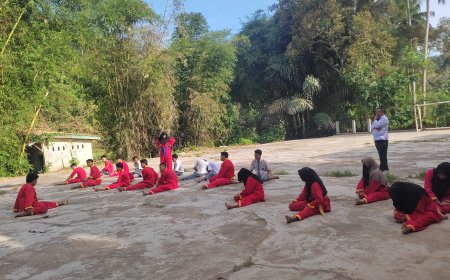 Latihan Rutin mingguan Tapak Suci , Kepala MA Muhammadiyah Pantau Langsung Semangat Para Pendekar Muda