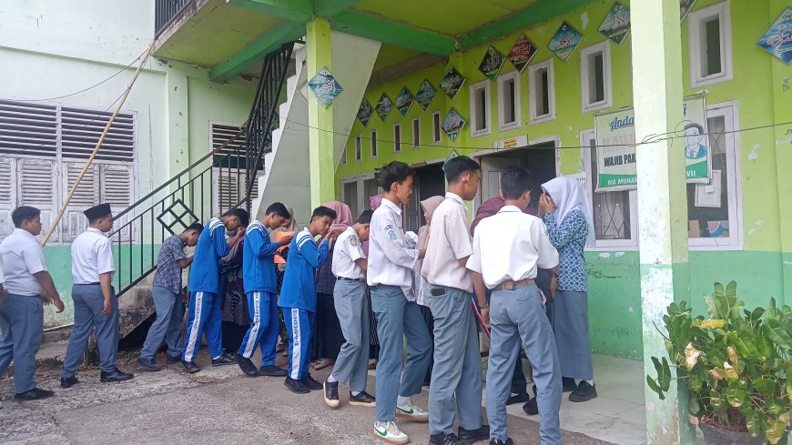 Kultum Menguatkan Pikiran Salaman Melembutkan Hati, Dua Kebiasaan Kecil Yang Melahirkan Generasi Besar.