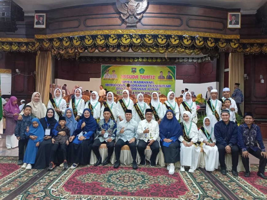 MTs Muhammadiyah Tanjung Ampalu Ikuti Wisuda Tahfidz Kemenag Sijunjung 2025: Ciptakan Generasi Qur’ani Berkarakter